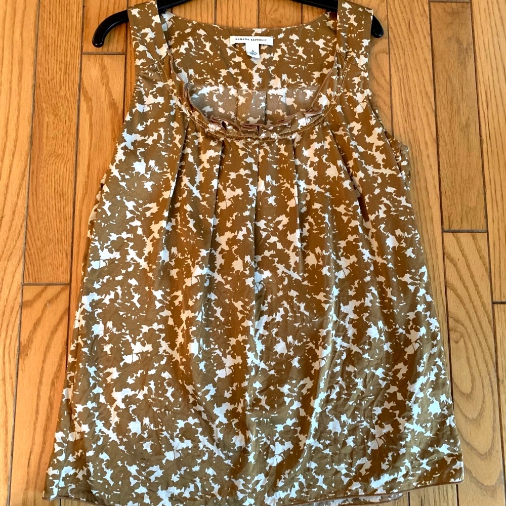 Banana Republic Blouse Top Shirt women's 6 Brown Silk Pleated Collar fall leaf